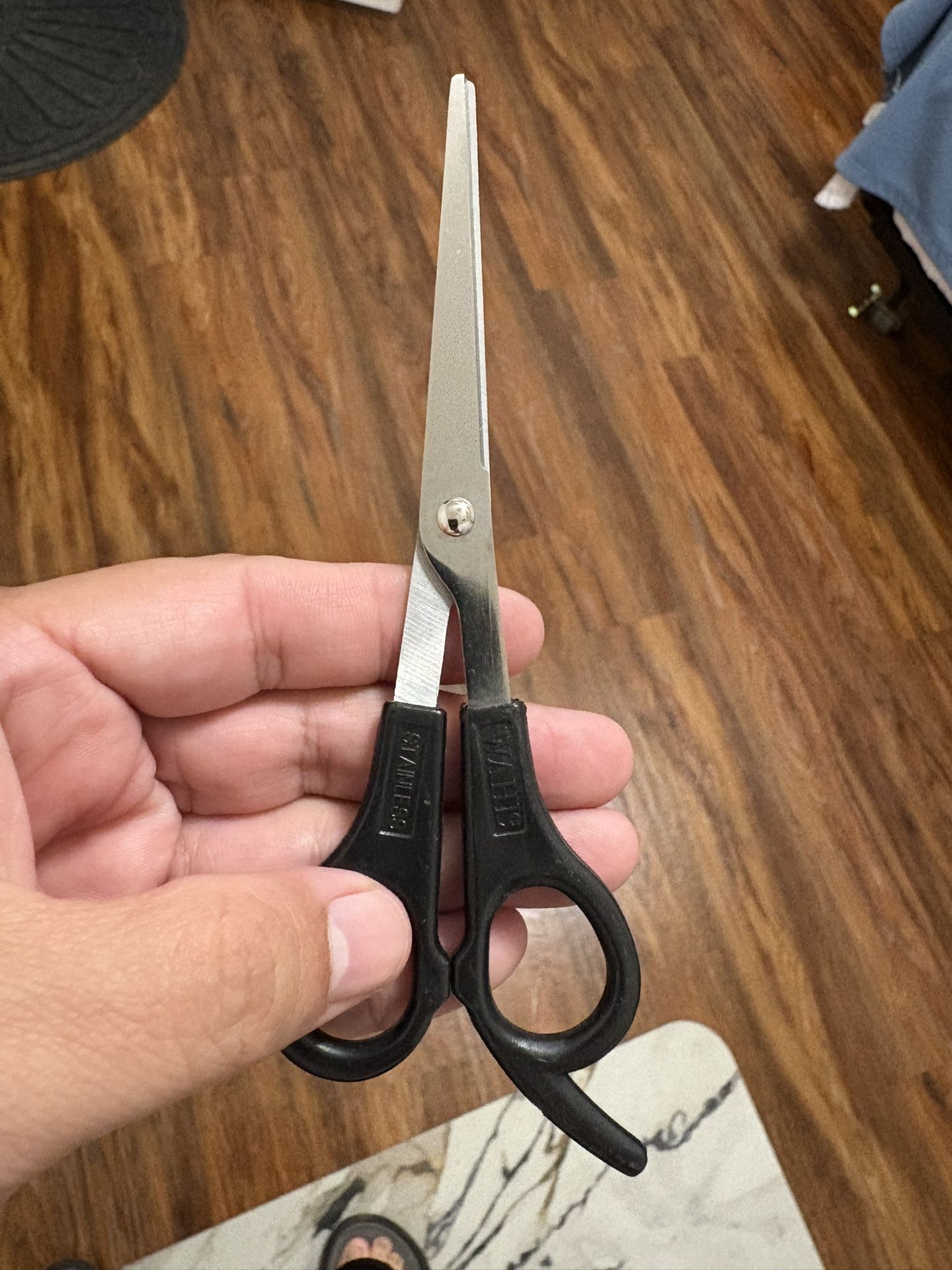 Free Scissors 