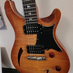 PRS SE CUSTOM 22 SEMI-HOLLOW