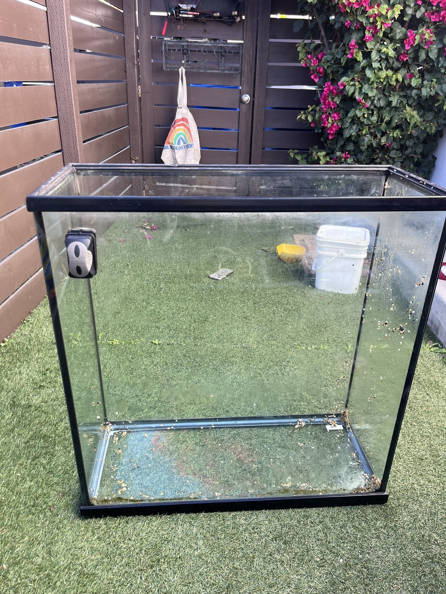 50 Gallon Tall Tank. STEAL OF THE DAY. NEED GONE ASAP. 100$