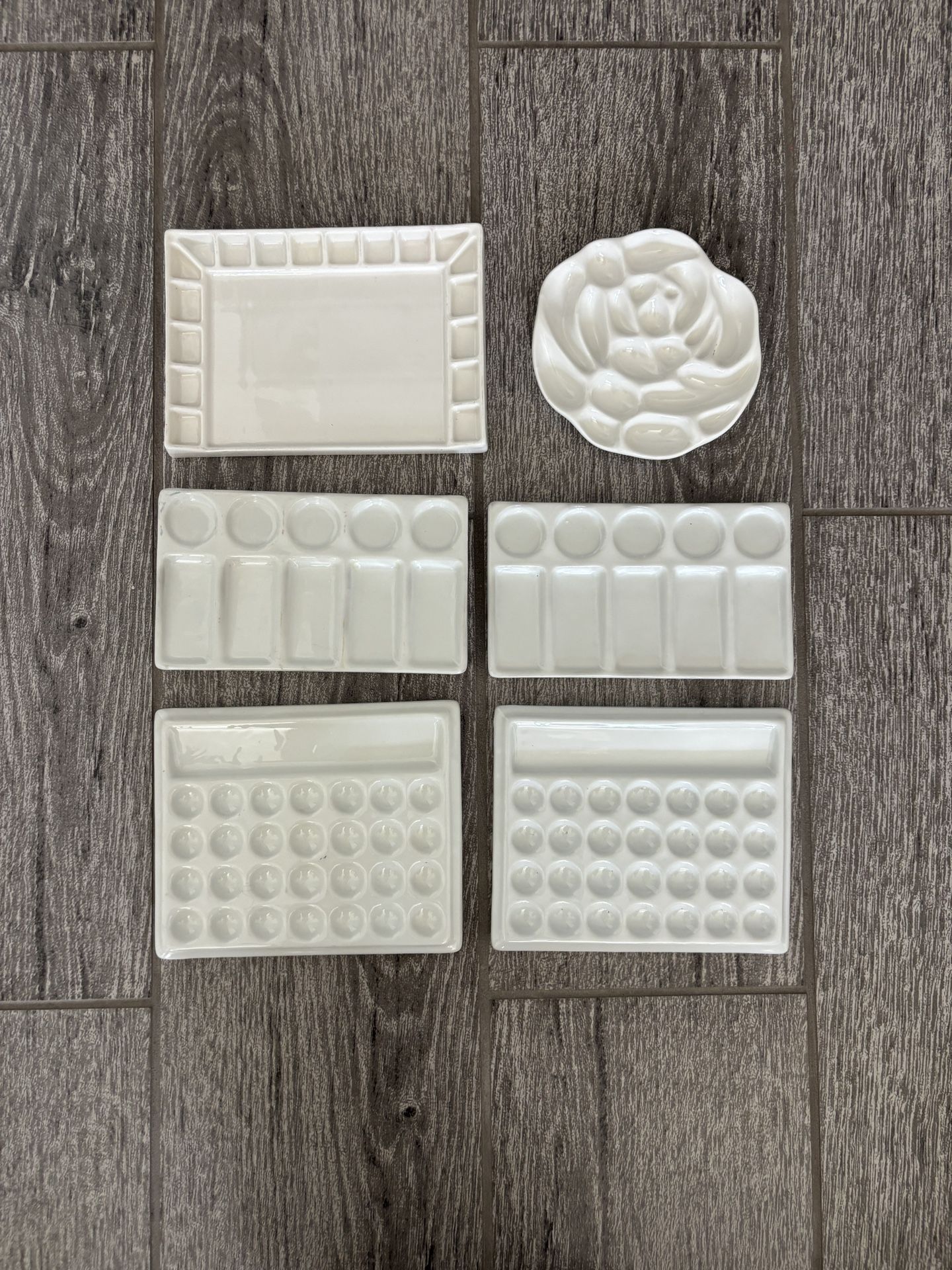 6 (Qty) 7 in (average) Paint Palettes