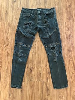 Black ripped Y2K skinny jeans