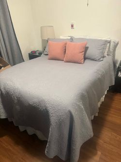 Full size mattress; bedding and adjustable bed frame with remote