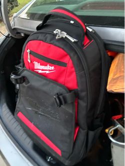 Milwakee 10 in jobsite backpack