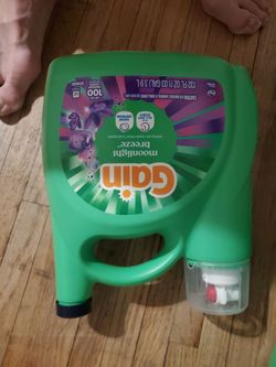Laundry detergent