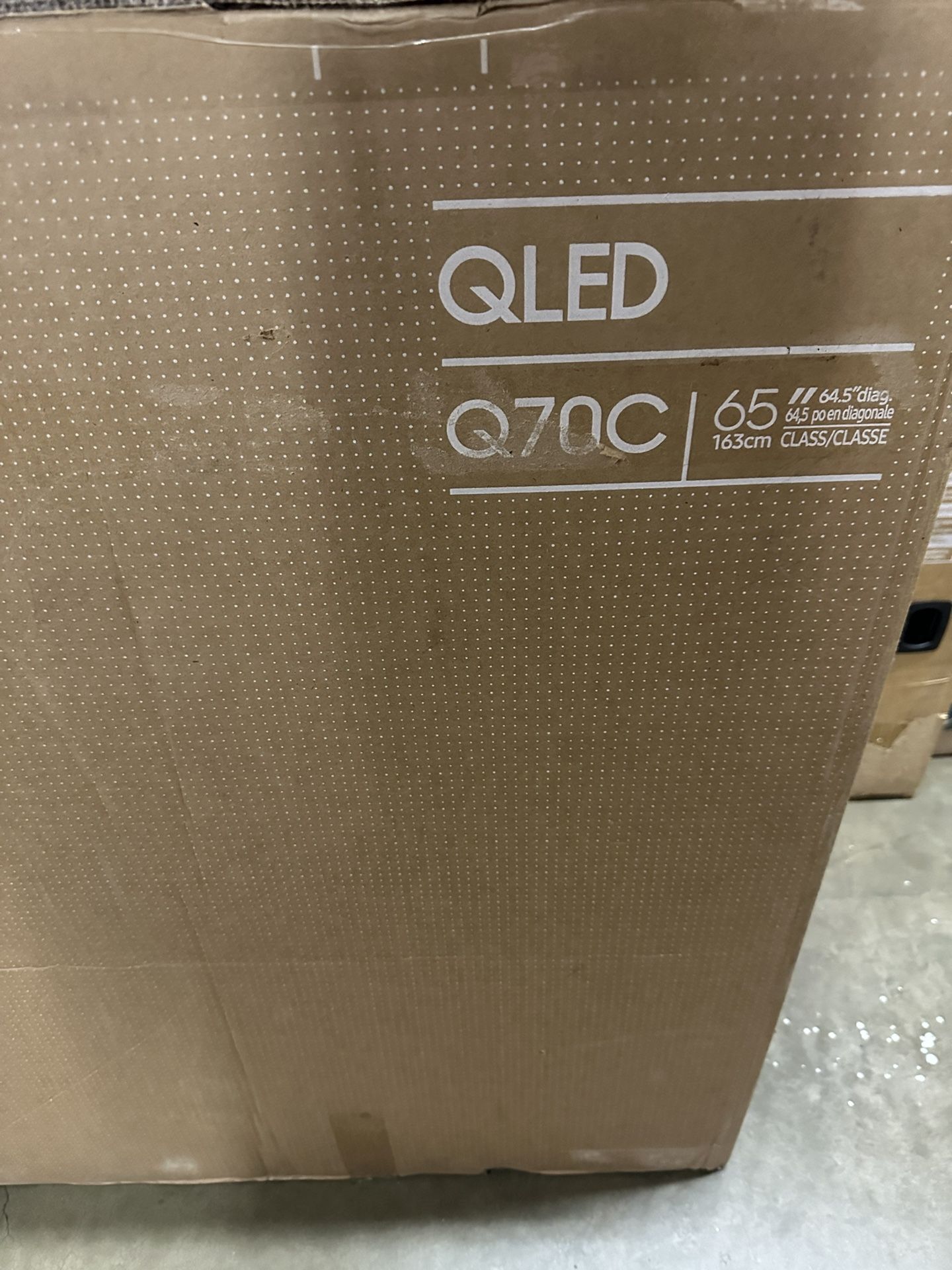 SAMSUNG 65 Inch Class QLED 4K Q70C Series Quantum HDR Dual LED Object Tracking Sound Lite Q Symphony Motion Xcelerator Turbo+ Gaming Hub Smart T