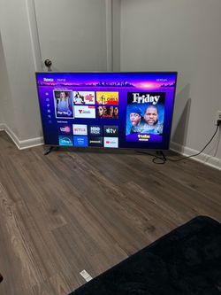 LG Roku Smart TV Flat Screen 55in