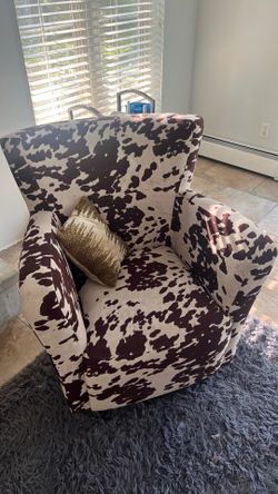 Cowhide accent chairs set of 2