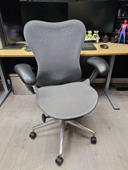LIKE NEW HERMAN MILLER MIRRA 2 GREY COLOR WITH ALUMINUM BASE