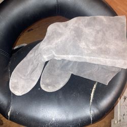 Woman’s Grey Leather Suede Size 8