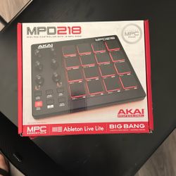 Akai MPD 218 Like New