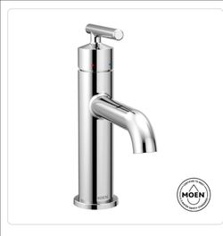 Moen Gibson single hole single-handle batroom faucet