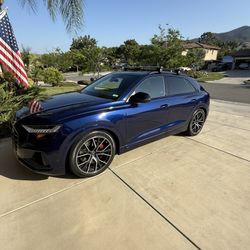 2022 Audi SQ8 MINT!