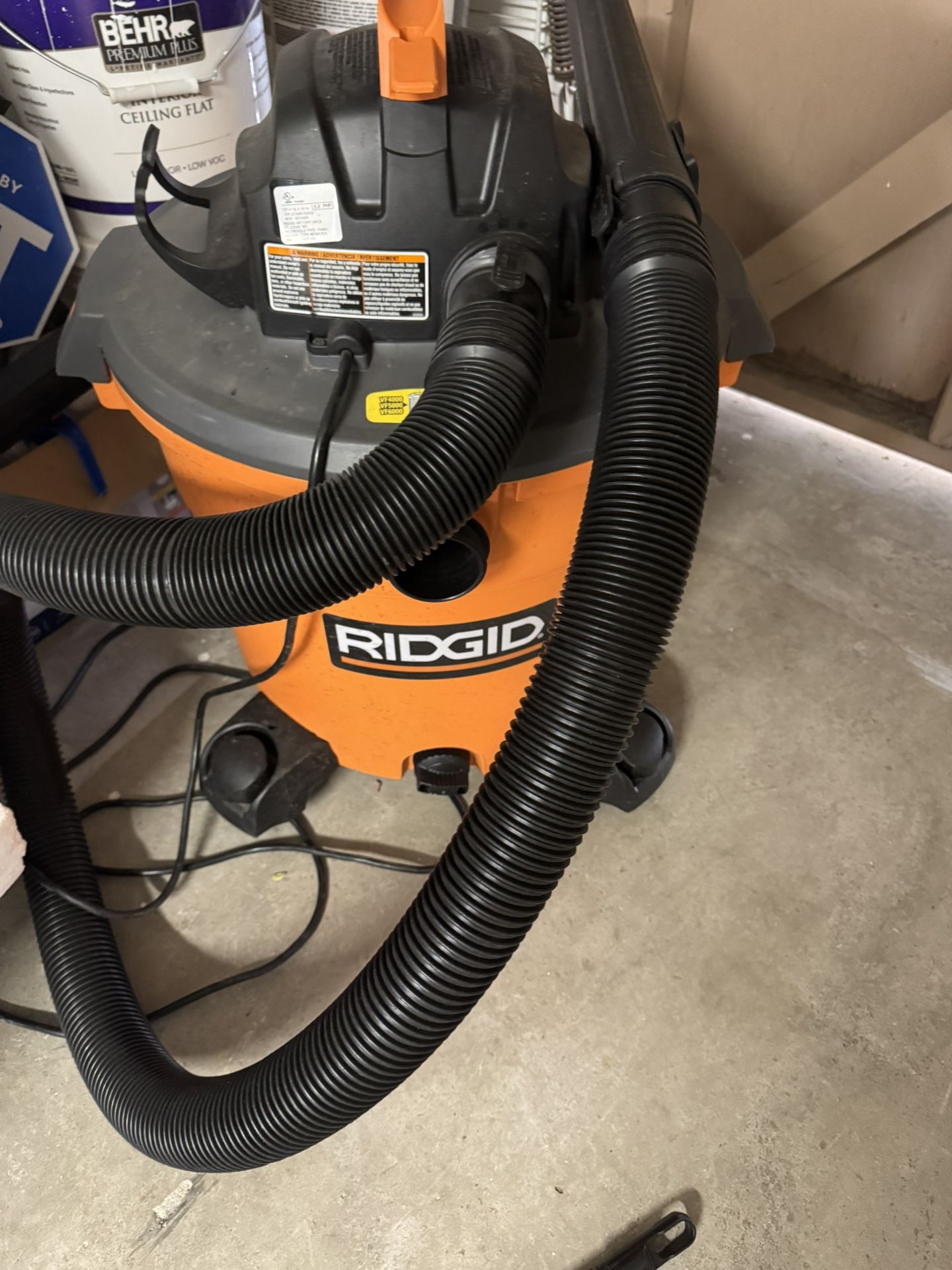 Ridgid 16 gallon wet/dry vacuum, used two times only 