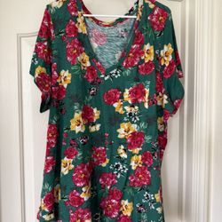 Torrid Size 4 T-Shirt