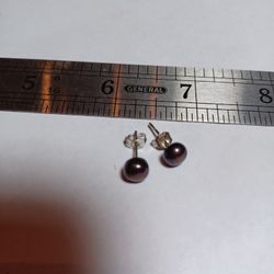 925 Sterling stud Earrings, Black Freshwater Pearls 