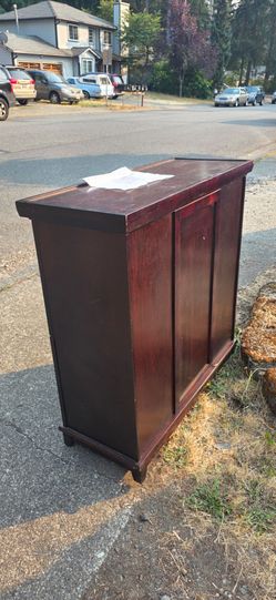 Free cabinet