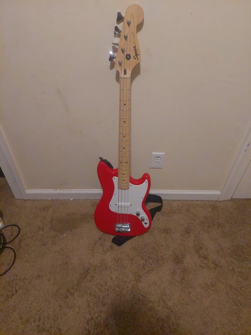 Squier Bronco Bass guitar (Lightly Used)