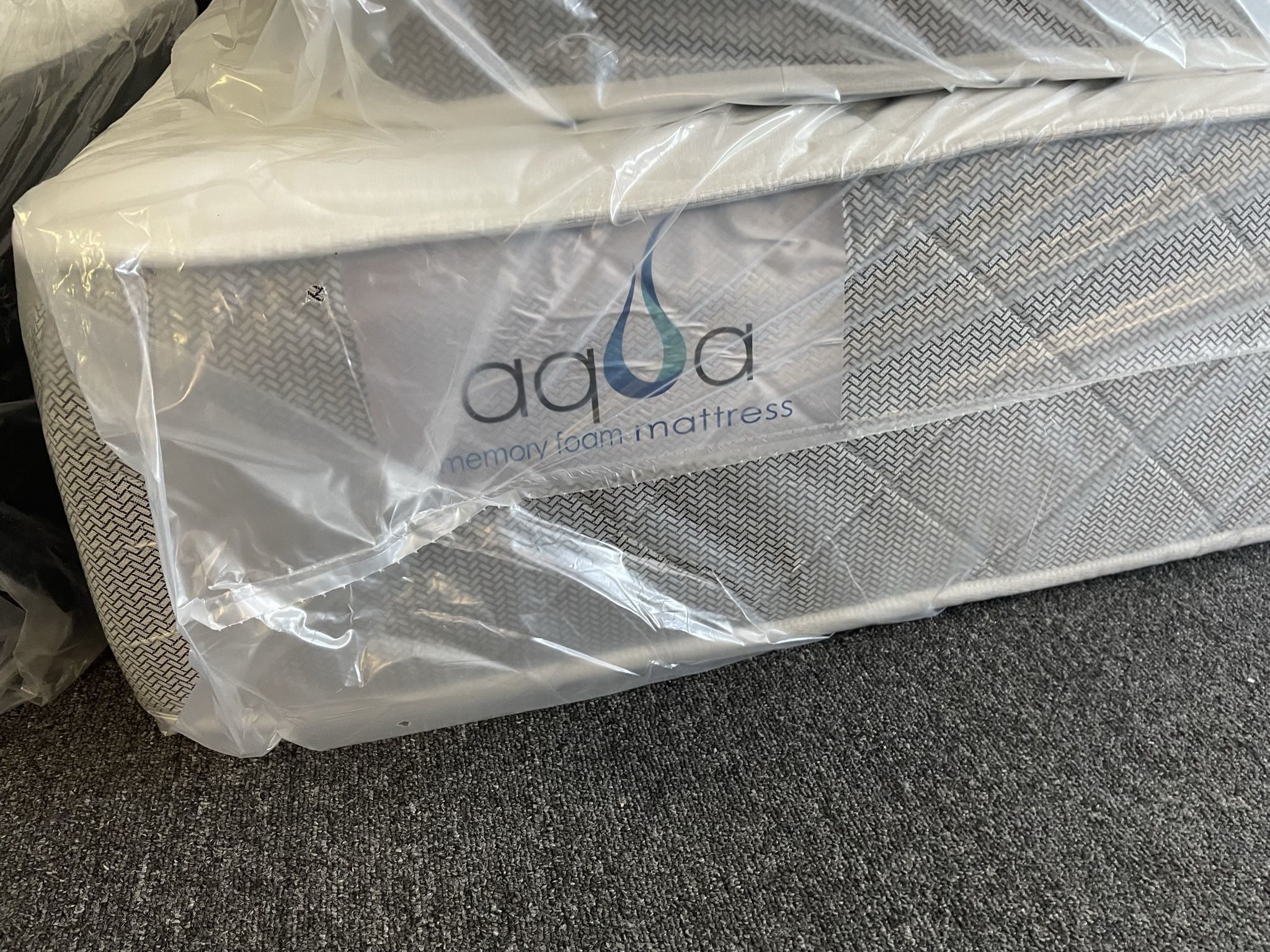 Queen Memory Gel Mattress