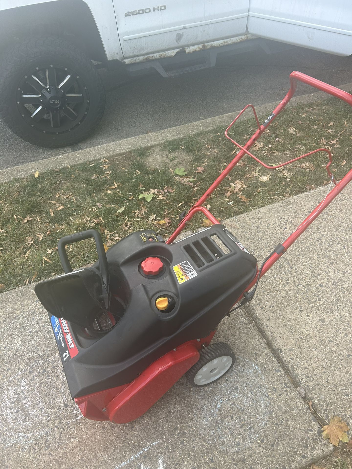 Troy Bilt Squall 2100-21inch- Electric Start-4 Stroke