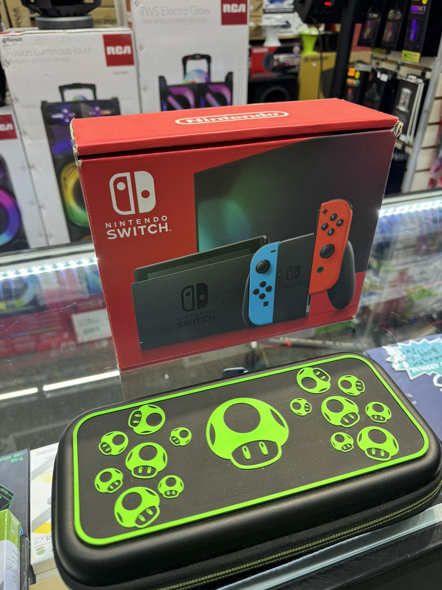 NINTENDO SWITCH WITH FREE CASE