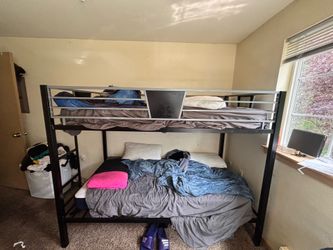 Twin over Twin bunkbed