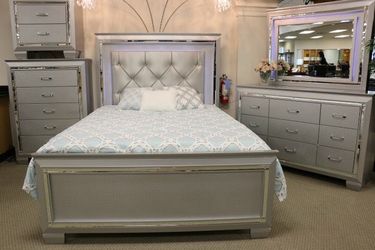 BRAND NEW BEDROOM SET