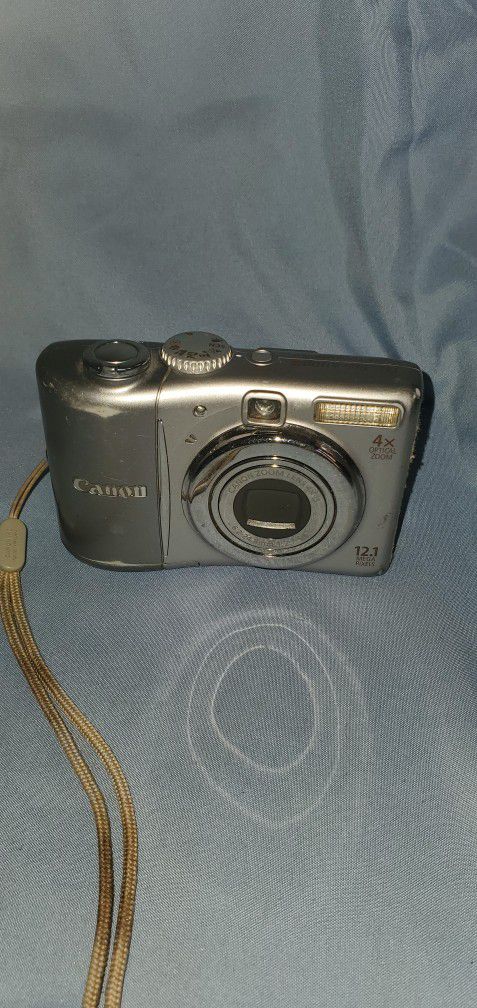 Canon PowerShot A1100 IS 12.1MP Point & Shoot Digital Camera PC1354 Silver