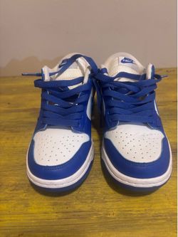 Youth Nikes sz 5.5