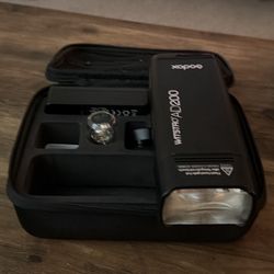  2 Godox AD200 Wistro Flash – Full Kit – Excellent Condition