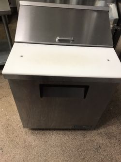 TRUE-Brand Topping Fridge (LIKE NEW)