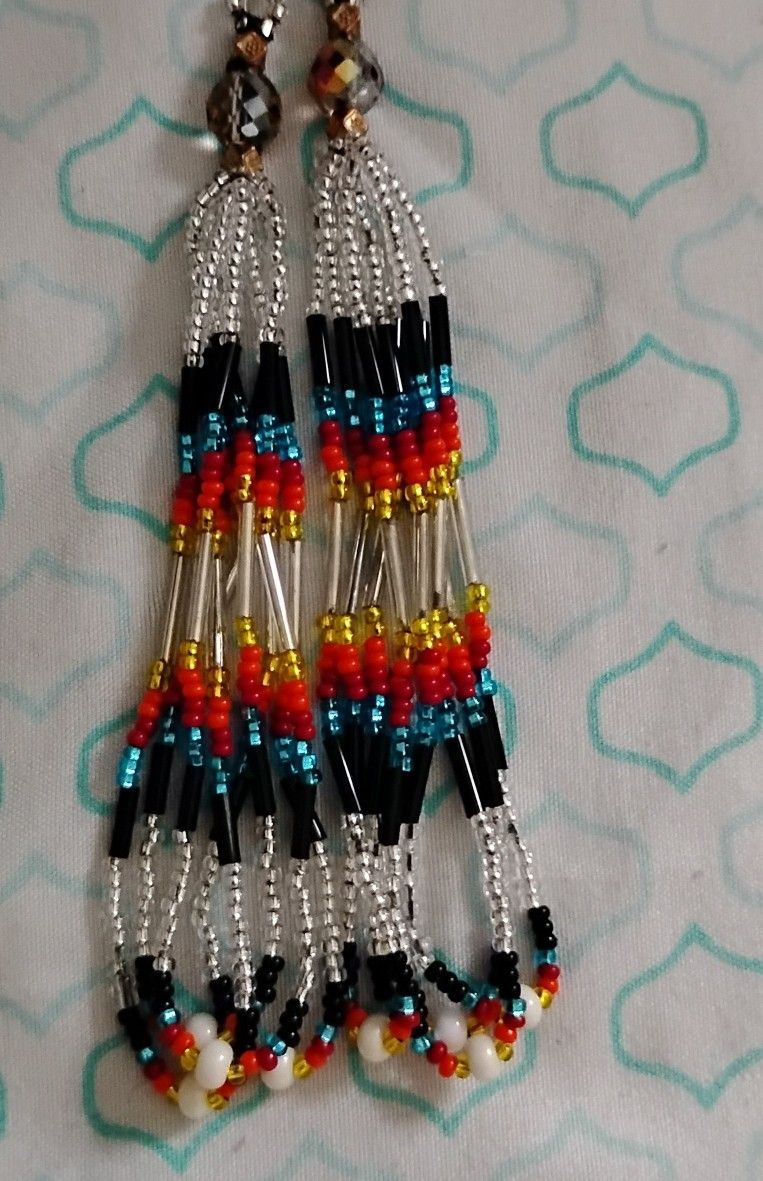 Native Beaded Earrings & Beaded Bracelet Lot