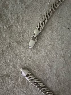 It’s a 925 Italy chain it goes outside 450