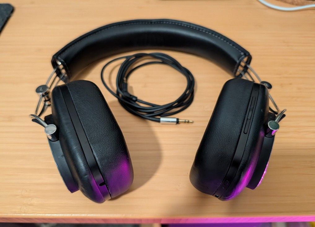 Bowers & Wilkins P7 Wireless Headphones