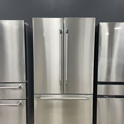 Thermador French Door Refrigerator  915H