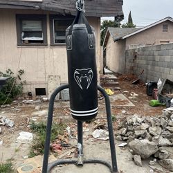 Punching/Boxing Bag With Stand