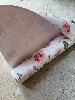 17.7” x 66” (5.5ft) Floral Contact Paper Roll