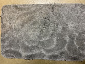 Dark grey bathroom rug
