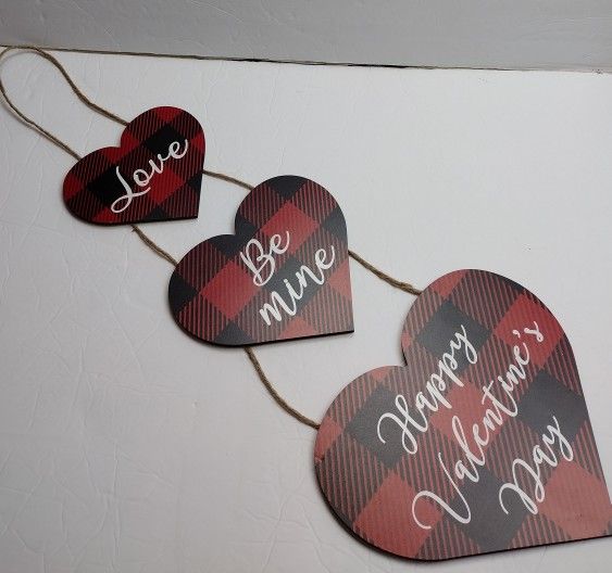 New Valentines Day Hanging Decor. Hearts