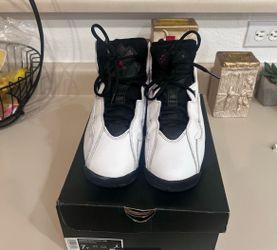 Jordan True Flight White/Black/Red - Size 7Y - Great Condition