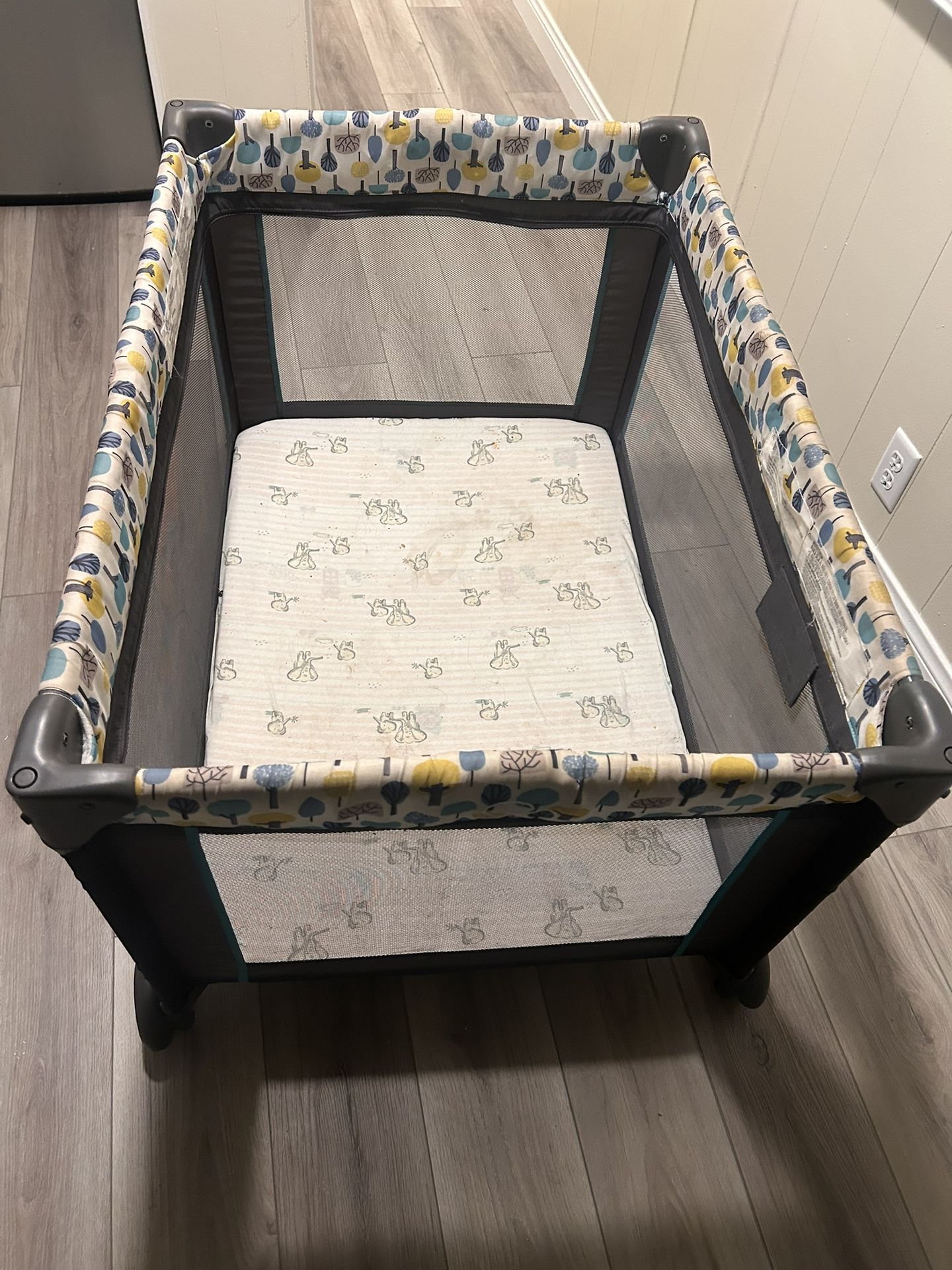 Baby Crib 