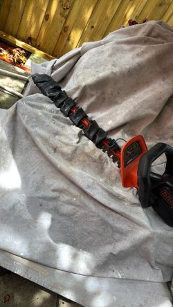 Black&Decker Decker 24 inch Branch Trimmer