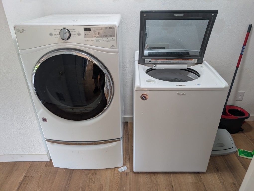 Whirlpool Washer And Dryer Set