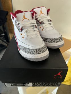 Air Jordan 3 Retro (GS) Size 4 Youth 