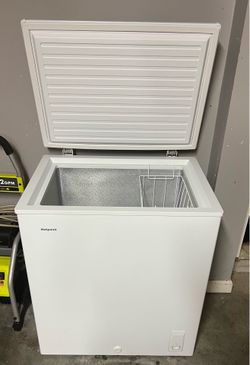 Hot point 5.1 Cubic ft Freezer