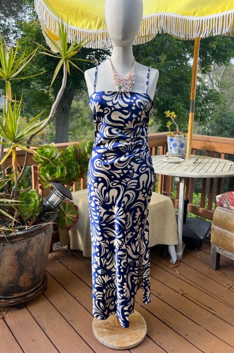 HOUSE of HARLOW 1960 Elegant Blue and White Satin printed Midi Dress