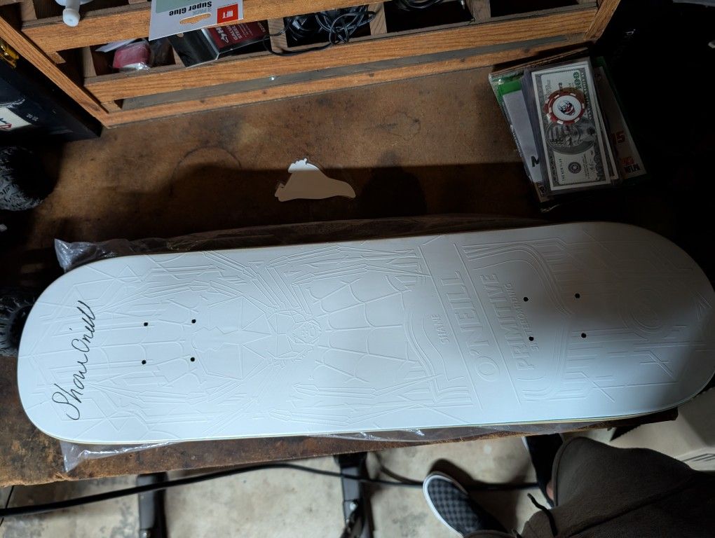 Shane O'Neil Autographed Spider Deck 8.125
