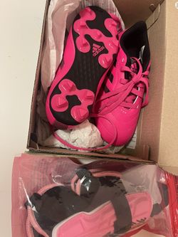 Girls Soccer Cleats/Shinguards