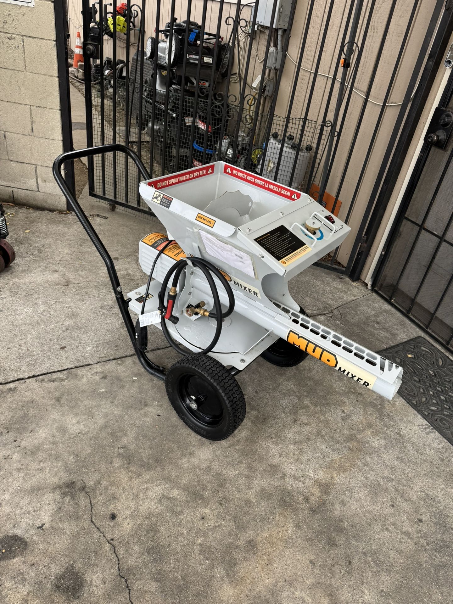 MUDMIXER Continuous Feed Portable Electric Concrete, Cement and Mortar Mixer