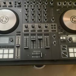Traktor S4