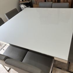 Dinning Table With 8 Chairs 